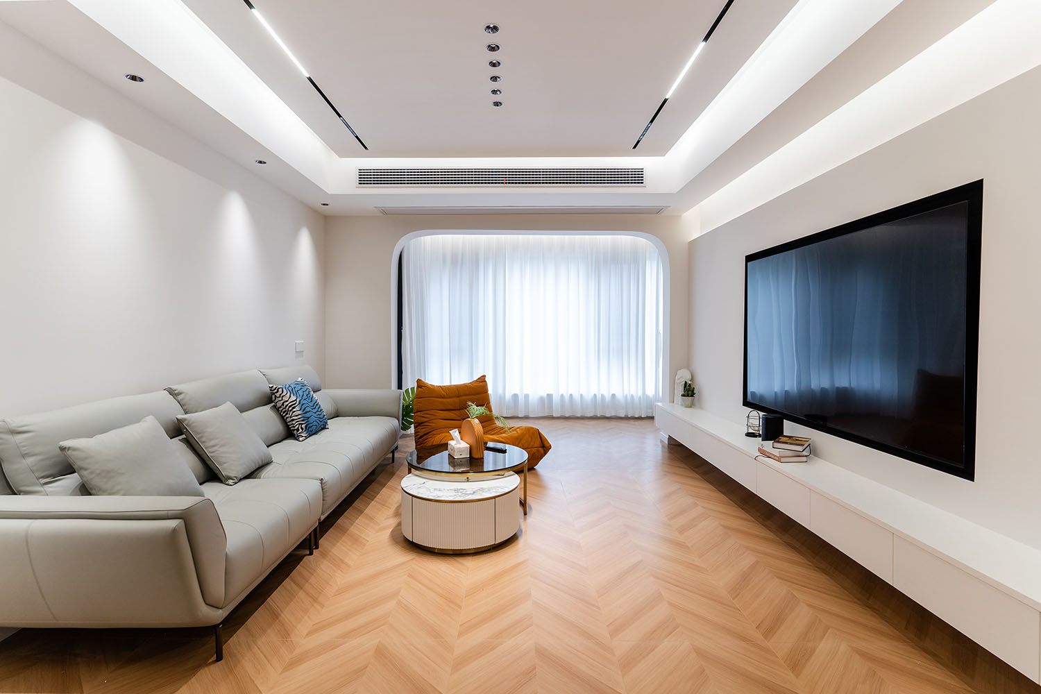 株洲家博整未名1898小區(qū)126㎡ 現(xiàn)代奶油風格裝修賞析